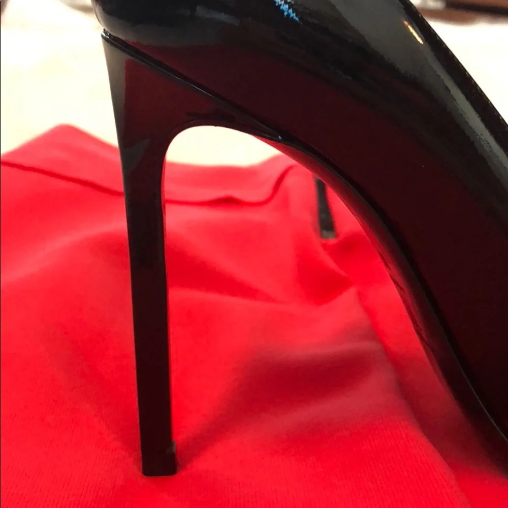 Saint Laurent Black Patent Leather Pointed-Toe Pumps - Picture 4 of 8